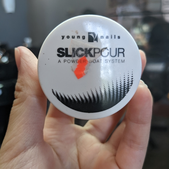 Slick Pour Powder - Picture 1 of 3